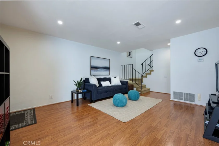 6437 Horse Shoe Lane photo 4