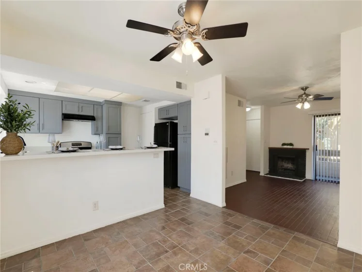 18954 Sherman Way #9 photo 23