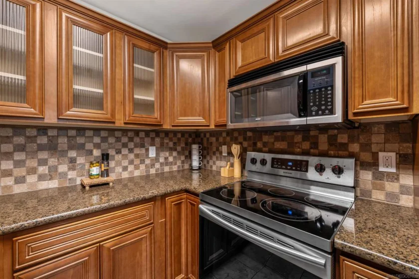1030 Robinson Avenue #315 photo 9