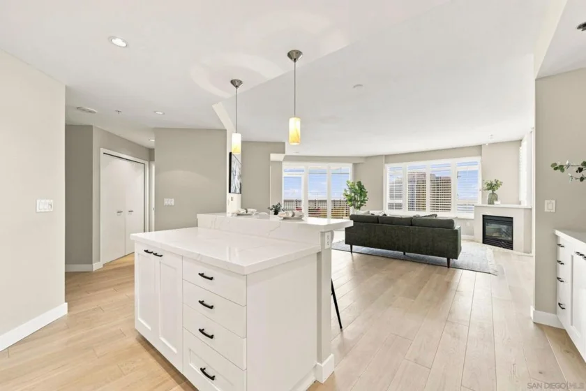700 W Harbor Drive #1805 photo 10