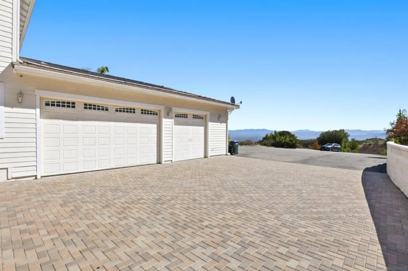 28190 Sycamore photo 18