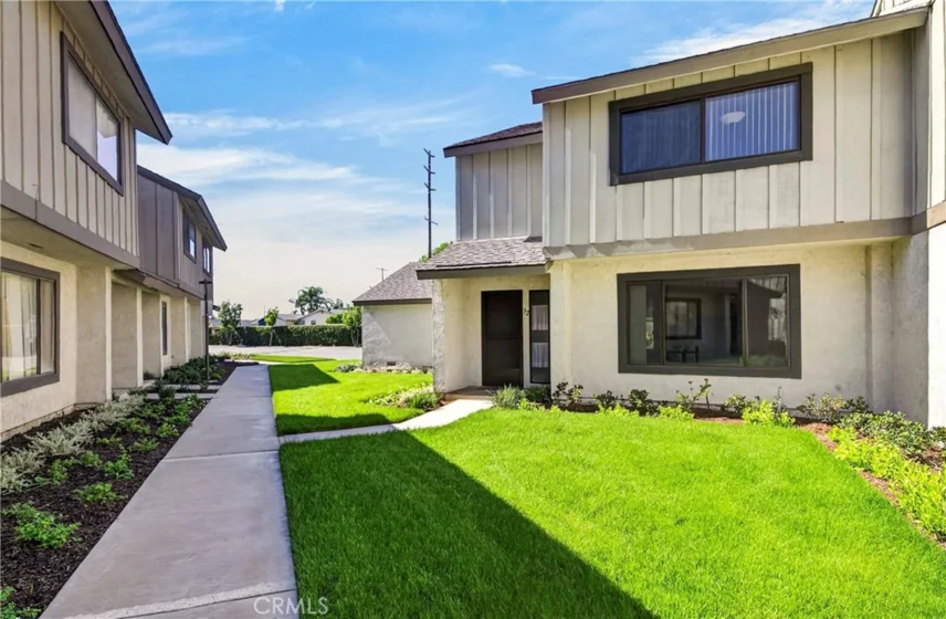 1455 W Cerritos Avenue #32 photo 4