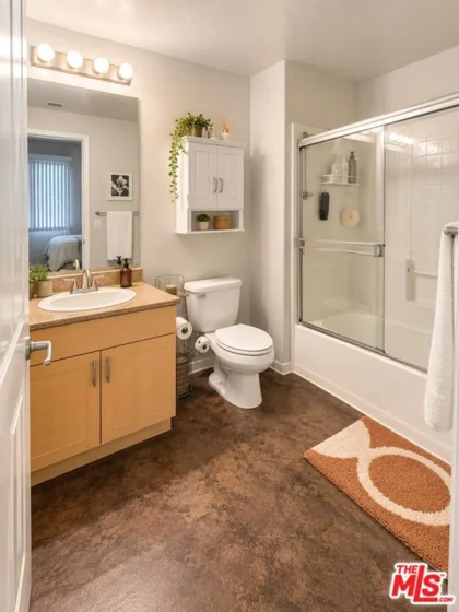 1501 Front Street #206 photo 5