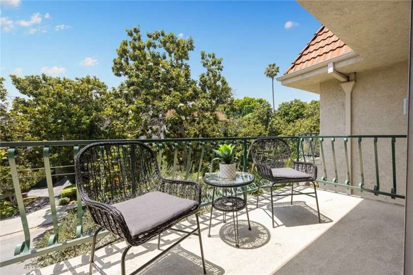420 S Madison Avenue #301 photo 25