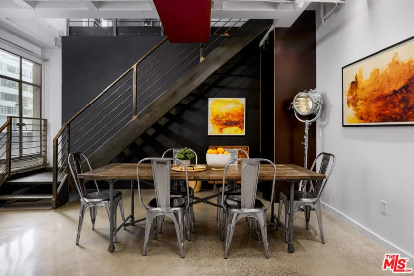 6253 Hollywood Boulevard #307 photo 1