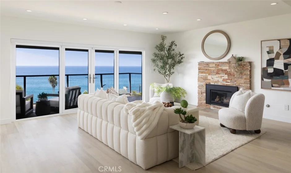 2442 S Coast Hwy #6 photo 3