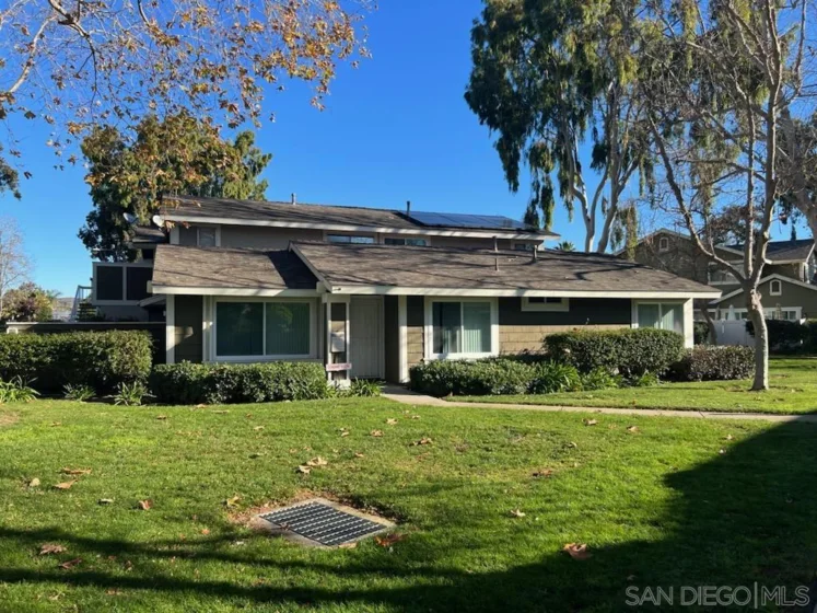831 Shelter Cove Way photo 1