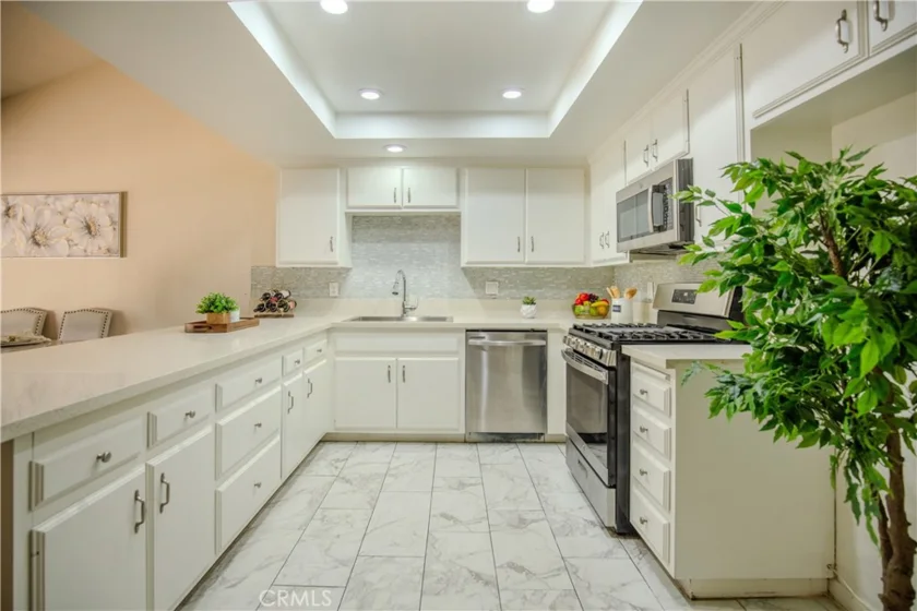 2528 N Tustin #D photo 18