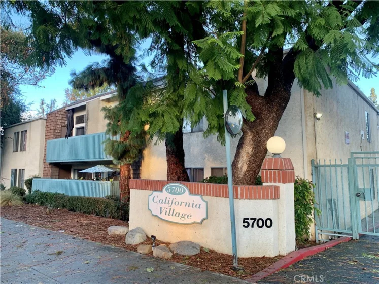 5700 Etiwanda Avenue #224 photo 1