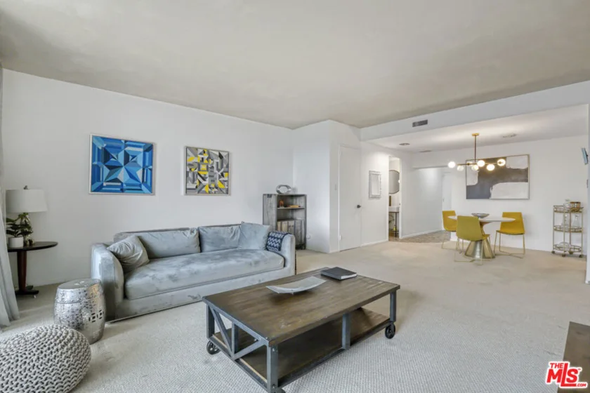 10433 Wilshire Boulevard #808 photo 5