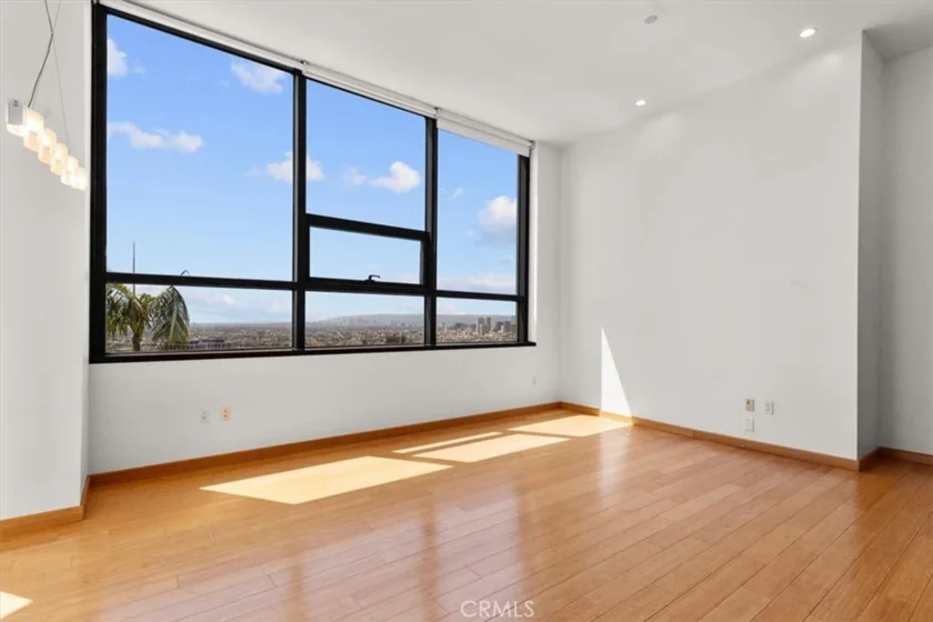 1100 Wilshire Boulevard #1812 photo 21
