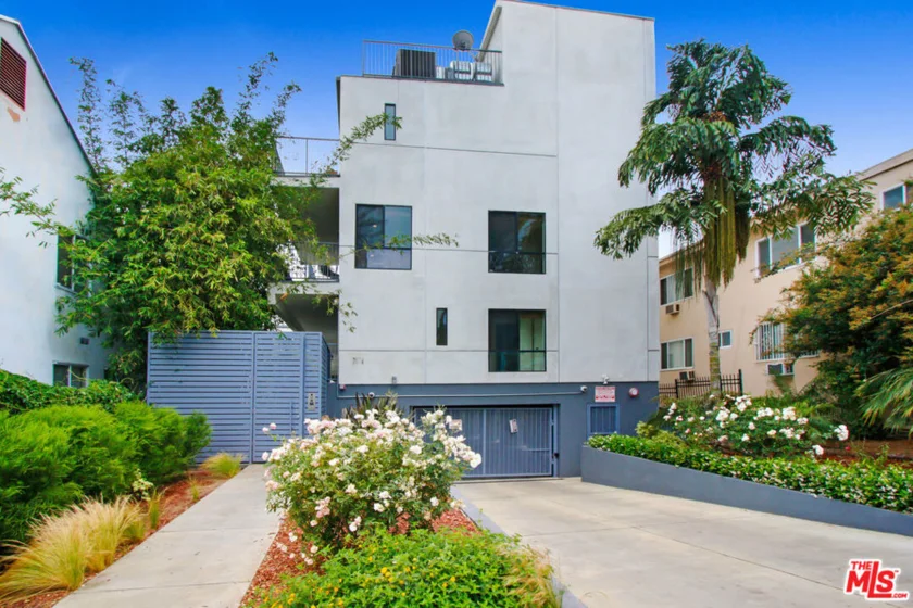 7124 Hollywood Boulevard #1 photo 1