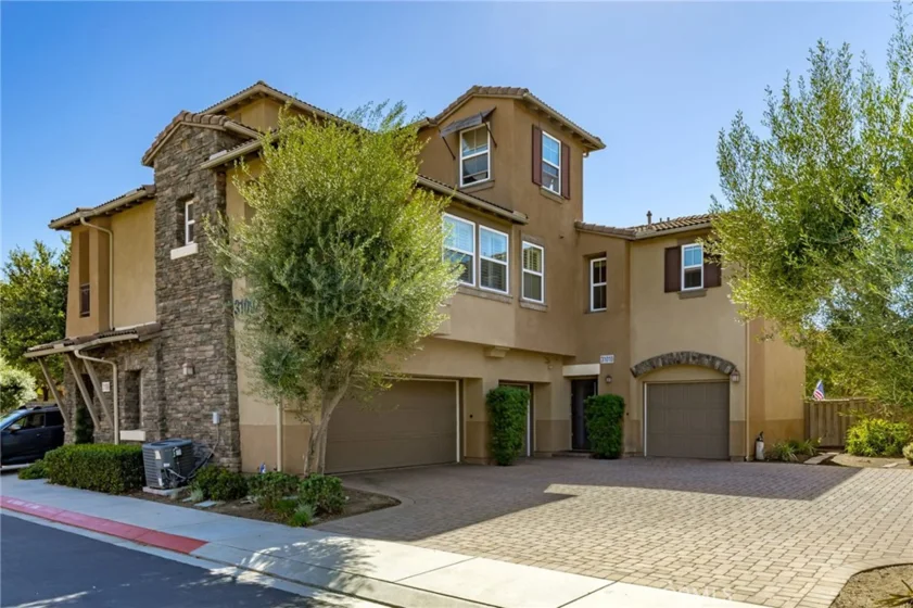 31010 Strawberry Tree Lane photo 1