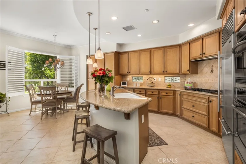 4001 Balmoral photo 14