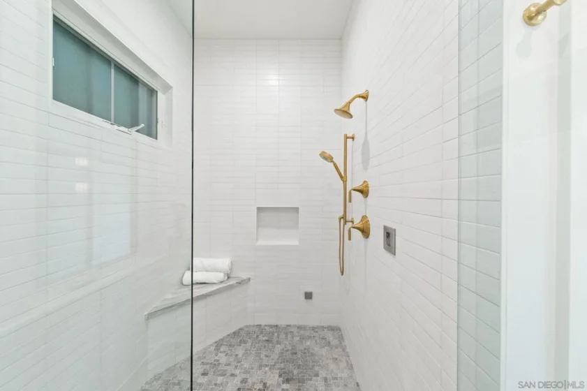 1054 Isabella Avenue photo 19