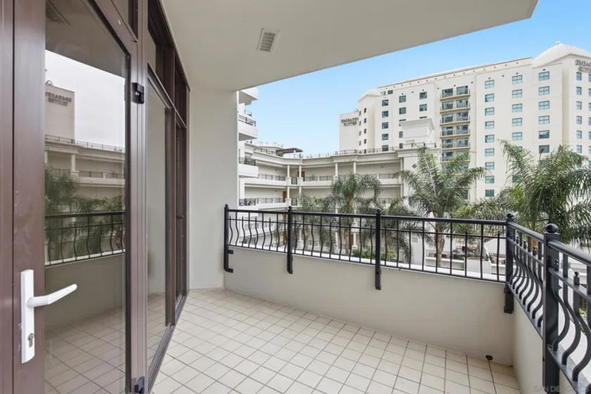 700 W Harbor Drive #608 photo 28