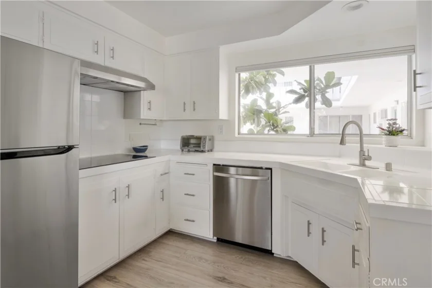 4343 Finley Avenue #27 photo 8