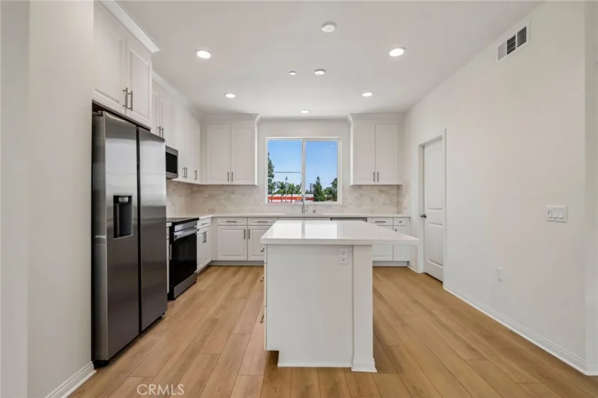 5876 Linden Ave Avenue #7 photo 4