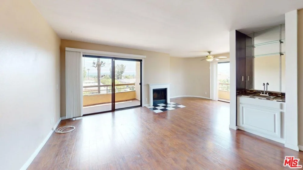 8710 Independence Avenue #301 photo 4