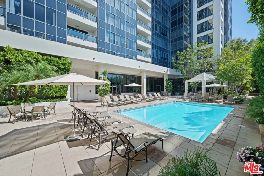 10724 Wilshire Boulevard #1001 photo 18