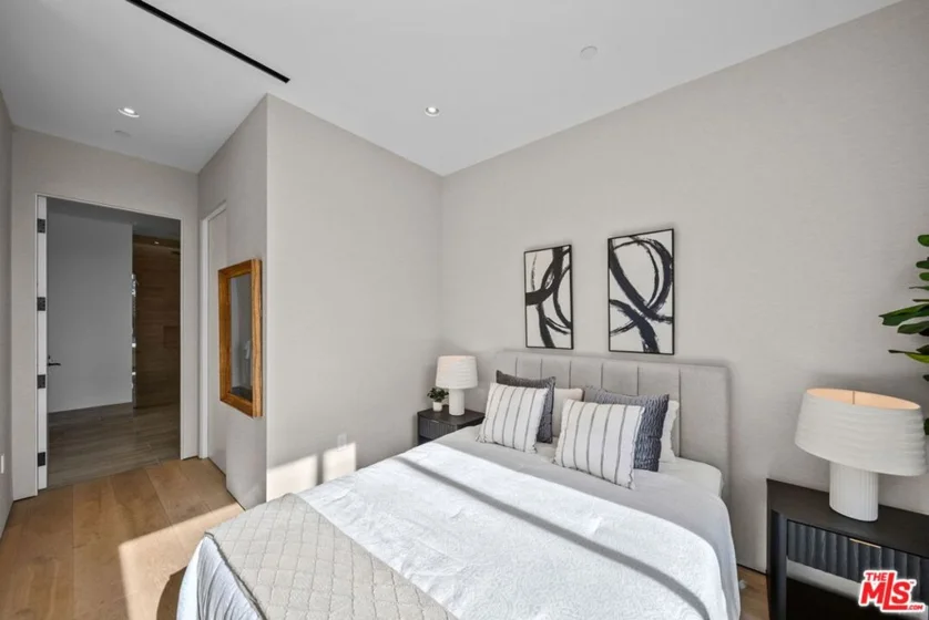 8899 Beverly Boulevard #4A photo 30