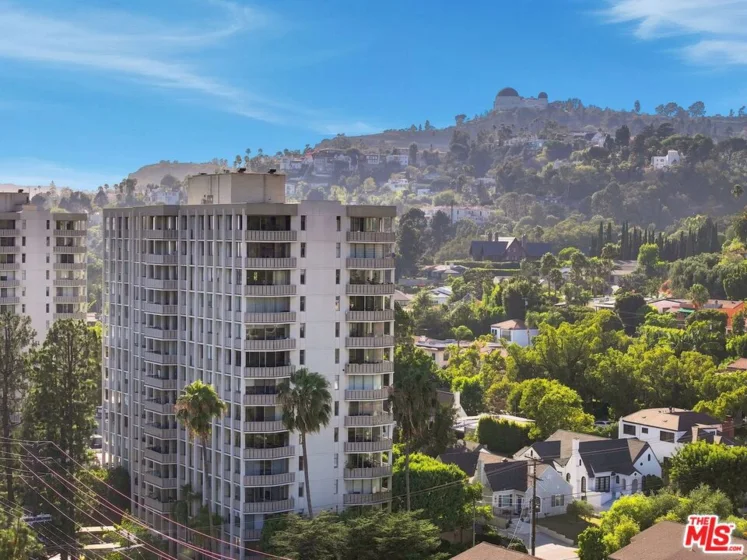 4411 Los Feliz Boulevard #1104 photo 2