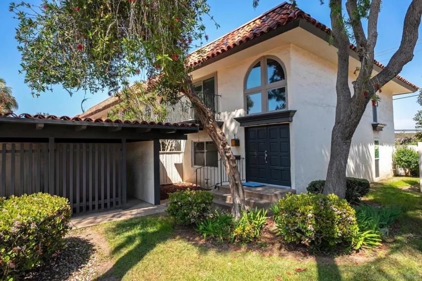 4242 Loma Riviera photo 2