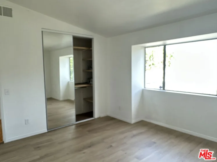 14715 Parthenia Street #18 photo 9