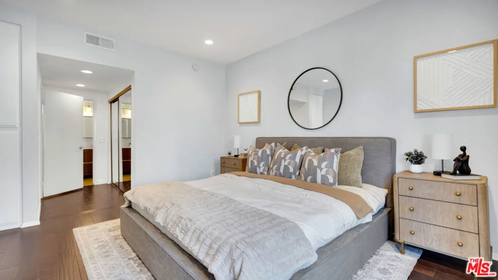 13920 Moorpark Street #106 photo 20
