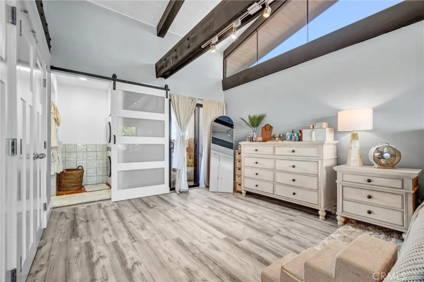 9322 N Marina Pacifica photo 20