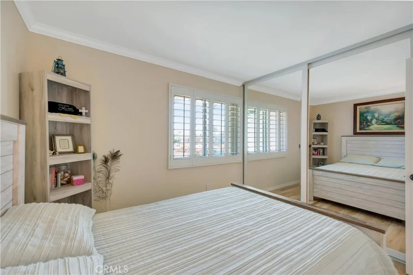 19-G Van Ness Court photo 11