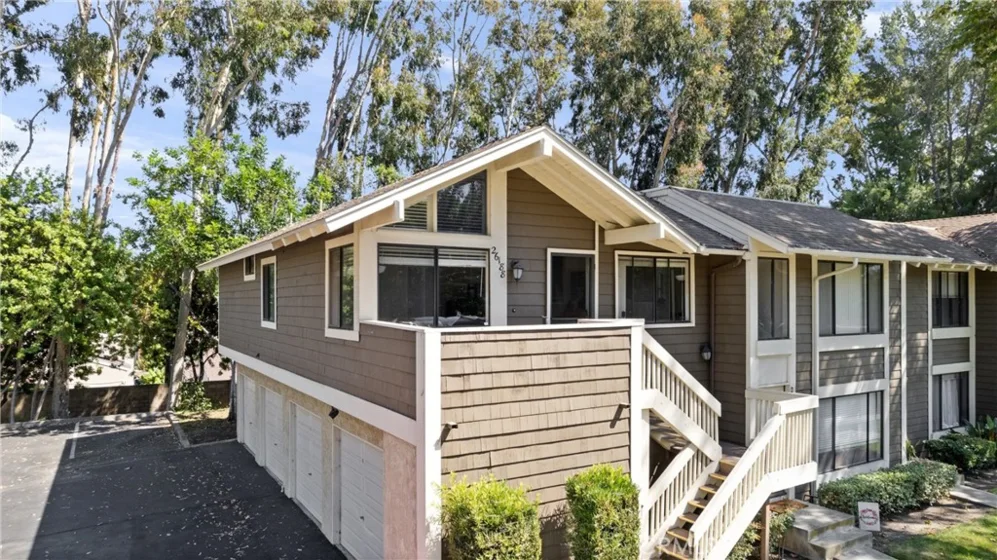 26188 Hillsford Place photo 1