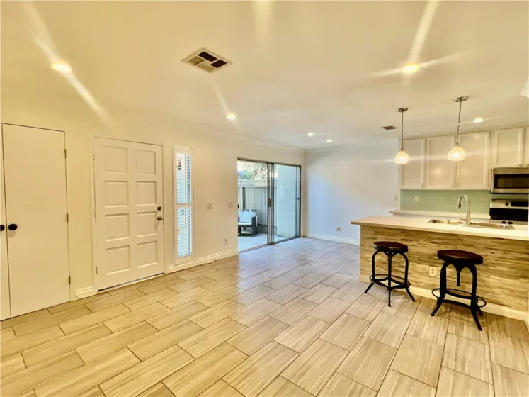 542 W Dunton #29 photo 1
