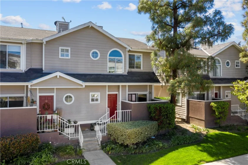 8624 De Soto Avenue #104 photo 1