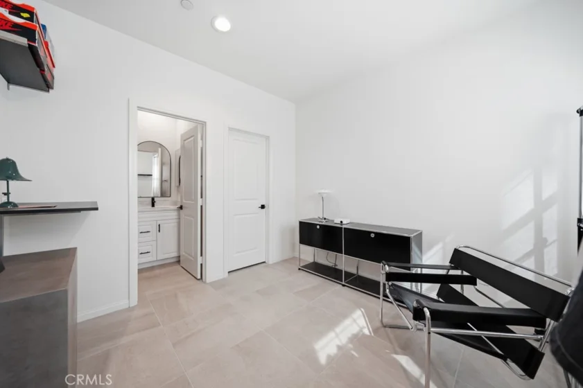 6931 Magnolia photo 4