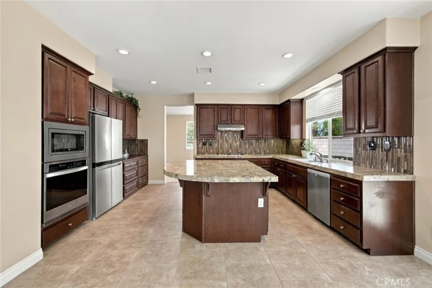 31538 Whitefield Court photo 7