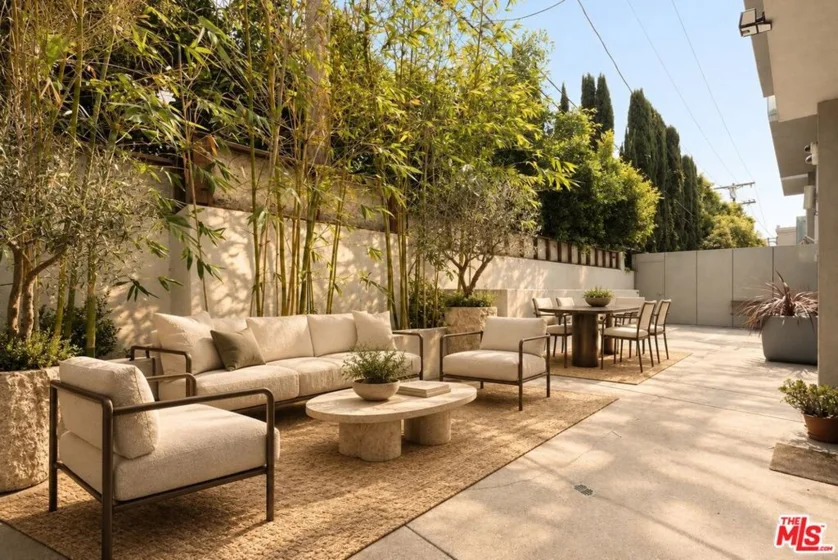 928 N Croft Avenue #102 photo 8