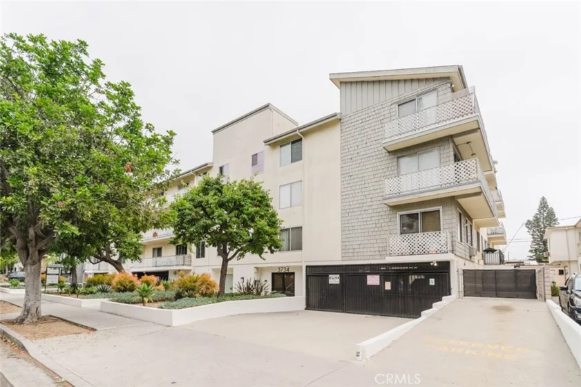 3734 S Canfield #330 photo 9