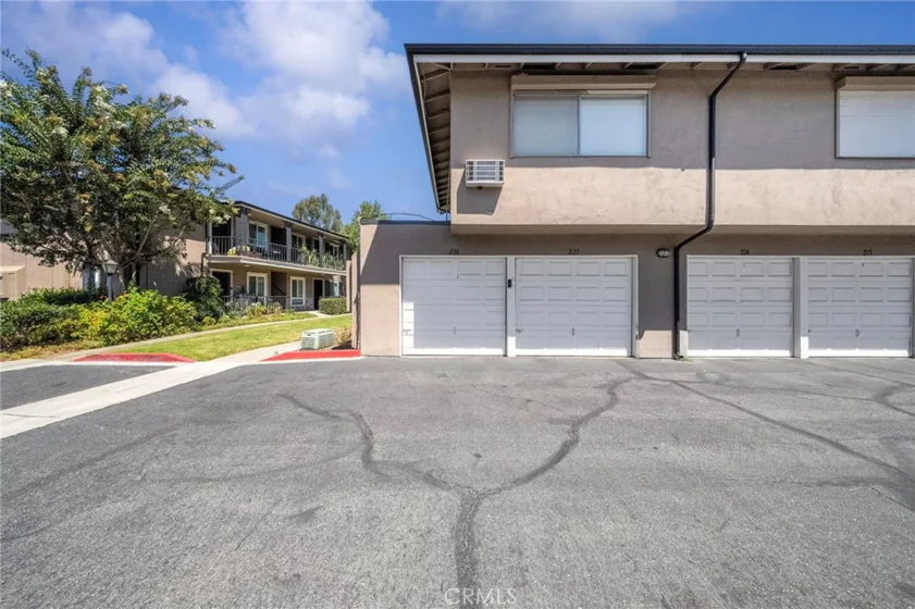 660 S Glassell Street #54 photo 22