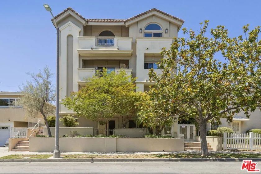 1409 Armacost Avenue #PH2 photo 21