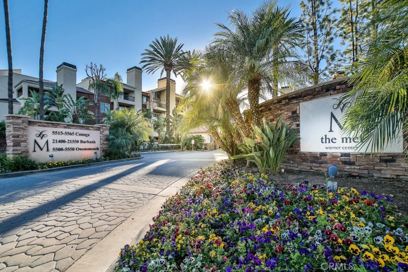 21500 Burbank #316 photo 12