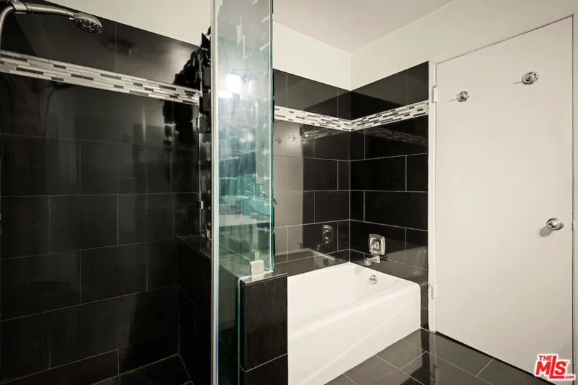 7270 Hillside Avenue #204 photo 13