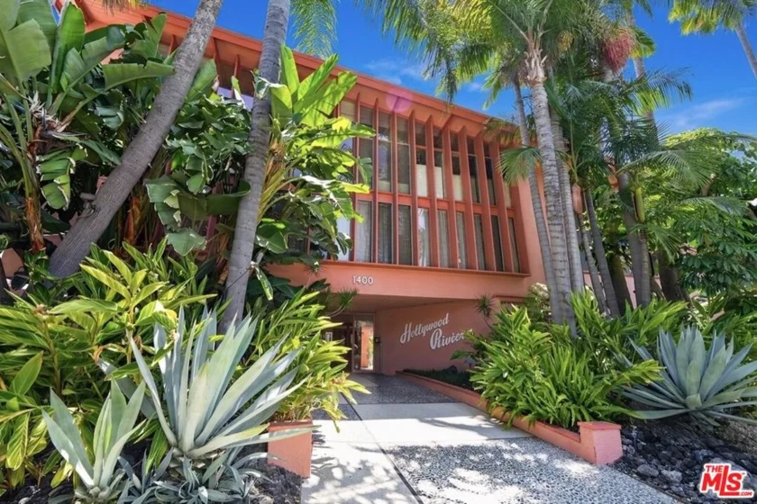 1400 N Hayworth Avenue #2 photo 29