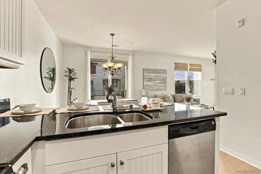 845 Harbor Cliff Way #305 photo 15