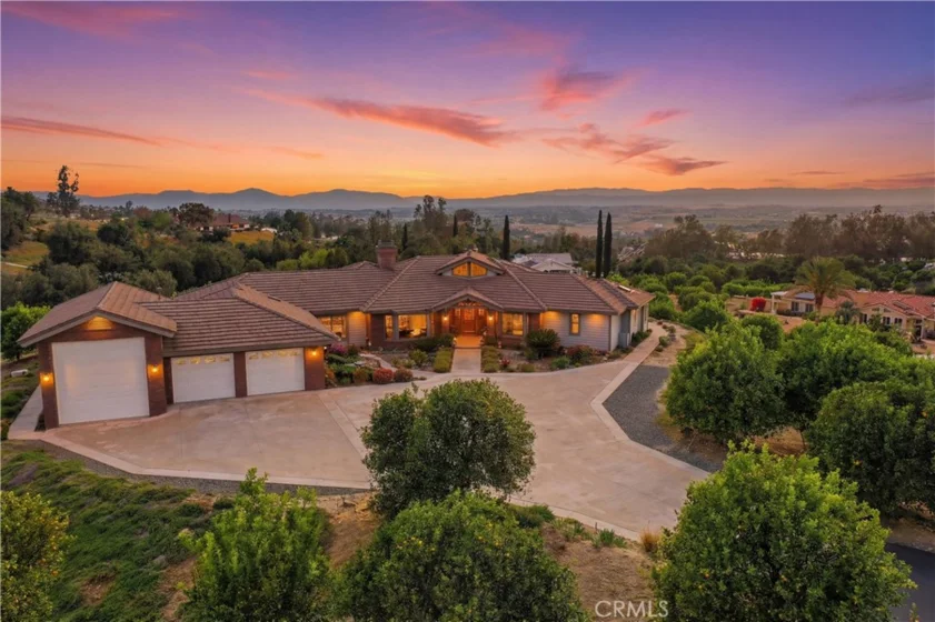39275 Chaparral photo 1