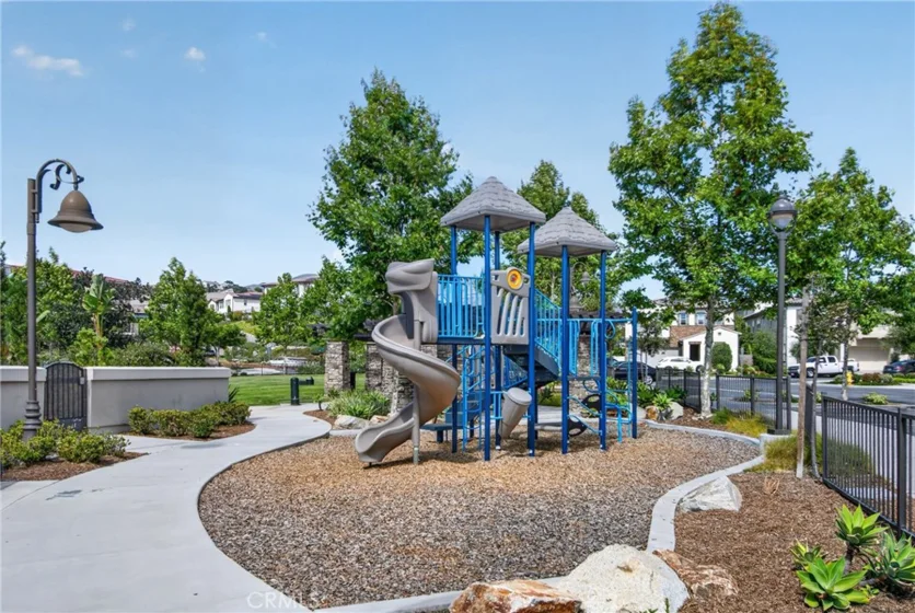 604 White Oaks photo 32