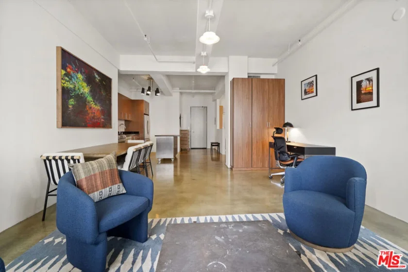 849 S Broadway #403 photo 41
