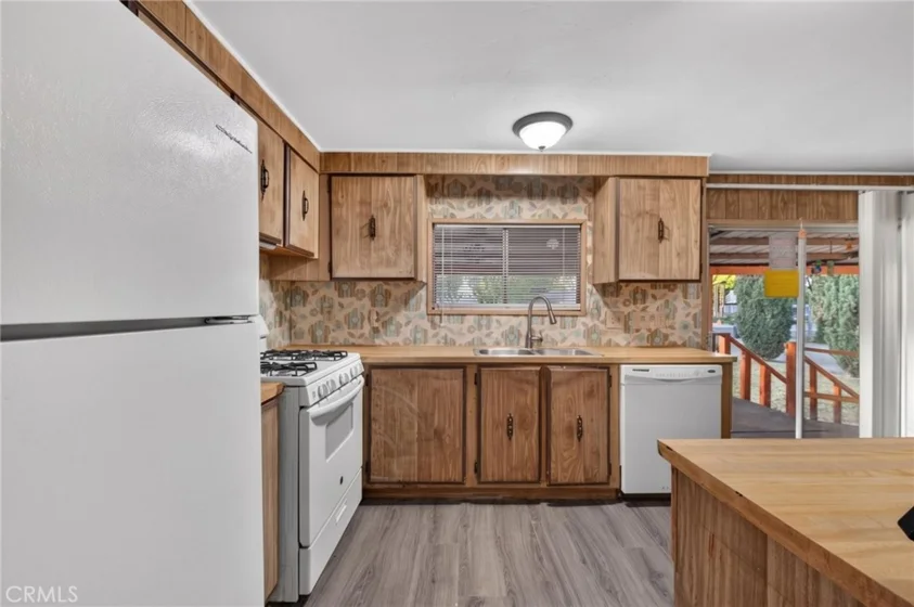 41926 Juniper photo 13