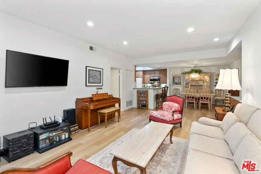 14630 Dickens Street #105 photo 7
