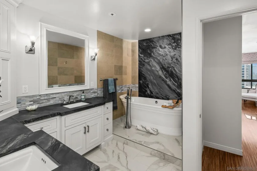 700 Front Street #1303 photo 22